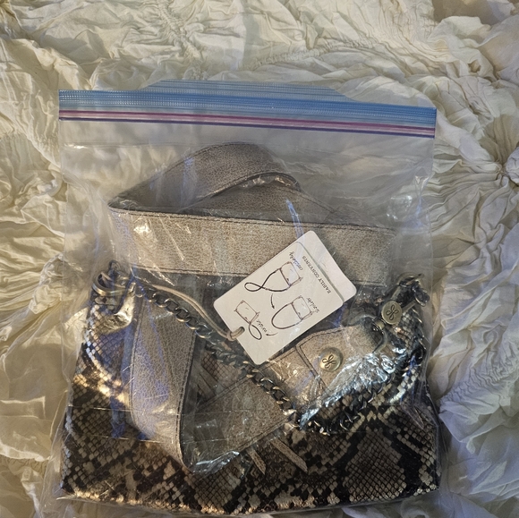 Authentic Hobo Cross Body Bag NWT - Picture 10 of 10